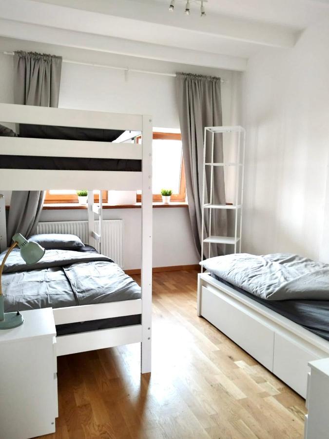 Wake Villa Brwinow ภายนอก รูปภาพ